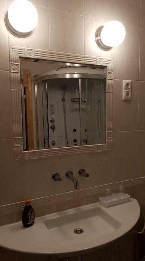 Mimi Apartman Balatonalmádi Exteriör bild