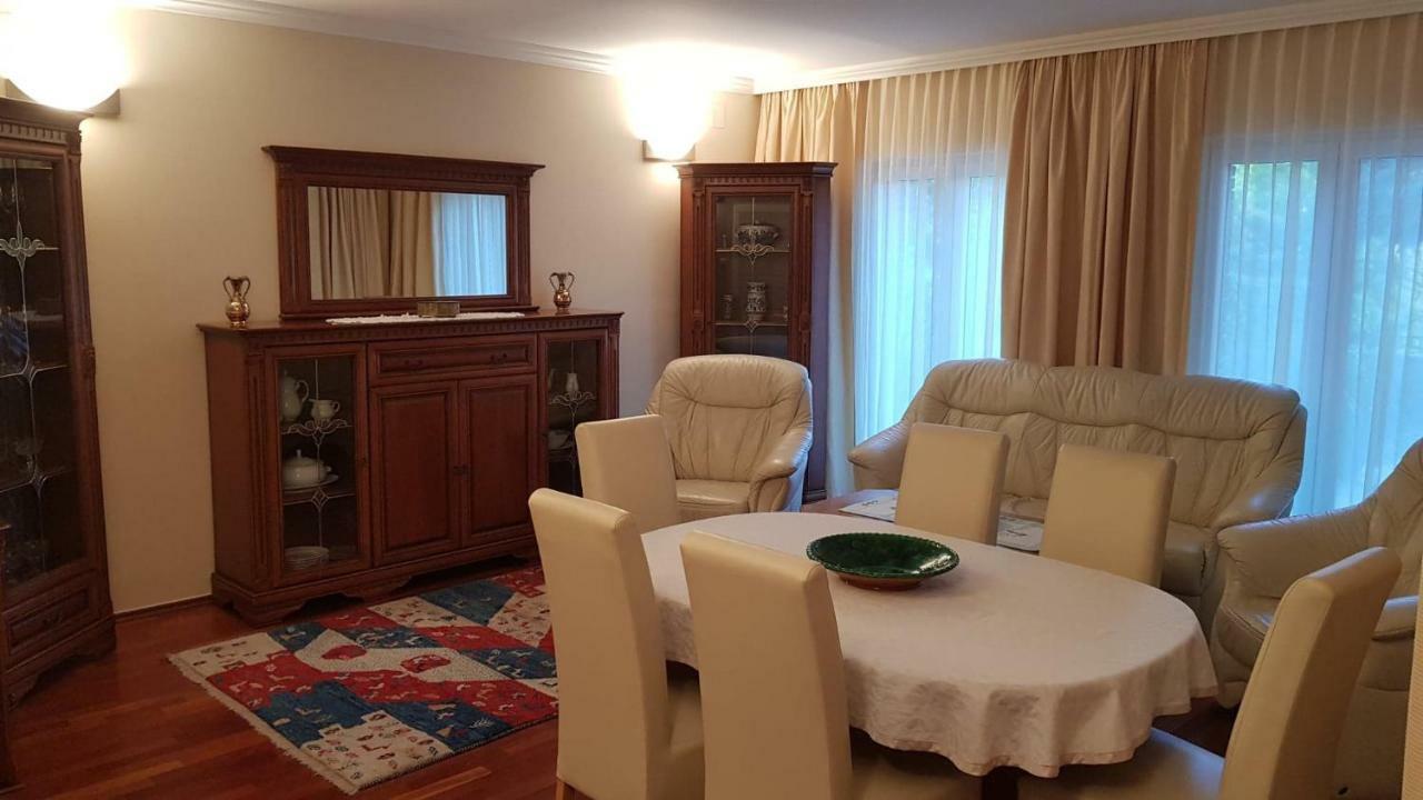 Mimi Apartman Balatonalmádi Exteriör bild
